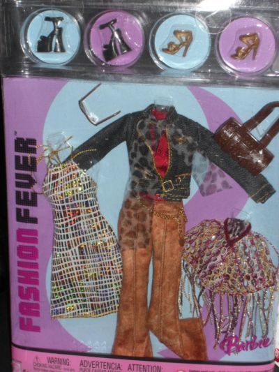 Barbie Fashion Fever Fashion Closet