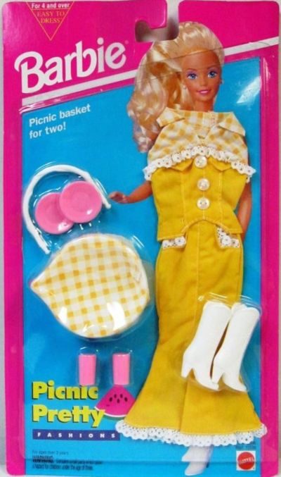 Barbie Picnic Pretty Fashions and Accessories Pack